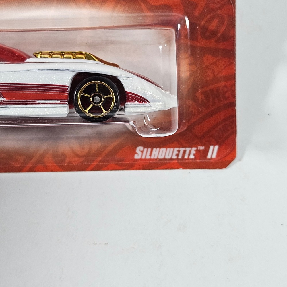 Hot Wheels Silhouette II Valentines Day Series 2008 White Red Diecast Car N8579 - Picture 7 of 8